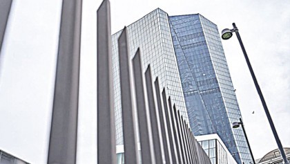ECB rebuts attacks as Visco signals it can buy Italian debt