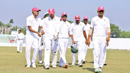 East Zone pile a mammoth total against South