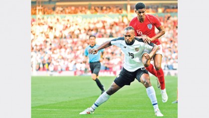 England cruise past Costa Rica