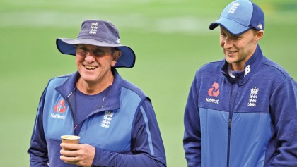 England seek to bounce back in second Ashes Test