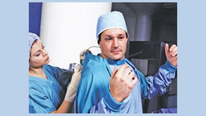 FDA warns of surgical gowns that may not be sterile