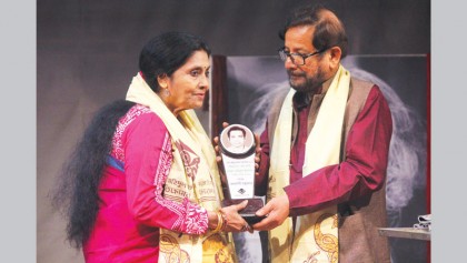 Ferdousi Majumdar honoured with ‘Syed Mohidul Islam Padak’