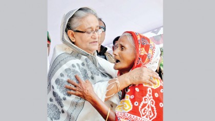 Flood victims to get food aid for 3 months: PM 