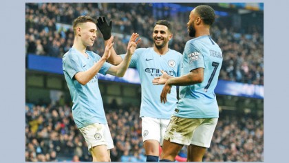 Foden stars as Man City hit seven