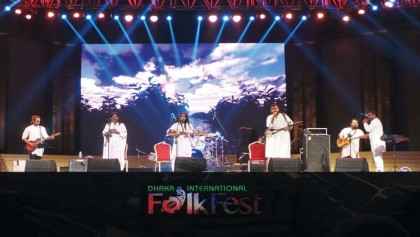 Folk singers from home, abroad mesmerise Dhaka audience