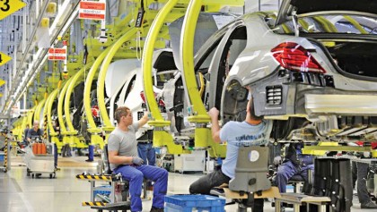 German business confidence unfazed by Paris attacks