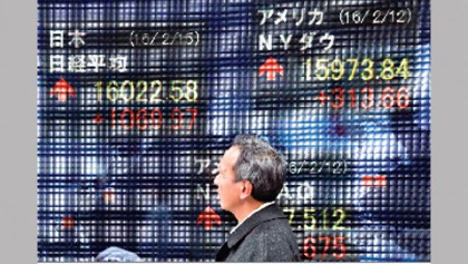 Global stocks rally as China avoids meltdown
