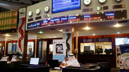 Gulf shares in free fall after oil rout, Iran deal