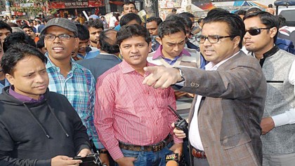 Gulistan footpaths to 
be freed in 30 days, 
says DSCC mayor