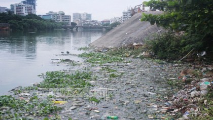 Submit report on Gulshan Lake: HC