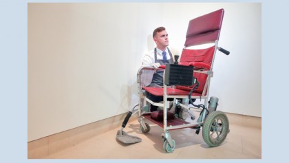 Hawking auction raises astronomical sum