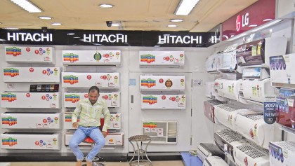 India struggles with tax revolution