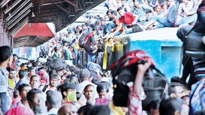 Home-goers suffer on highways, rail routes