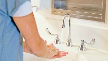 Hospital sinks may be 
awash in 'superbugs'