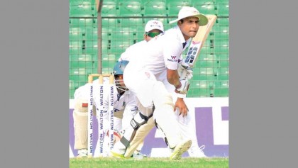 Kayes ton helps Khulna give befitting reply
