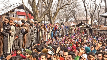 Indian troops kill top militant in Kashmir