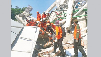 Mass burials to begin as toll tops 800