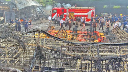 Indonesia fireworks factory blaze kills 46