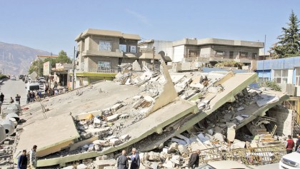 Iran-Iraq border quake kills 415