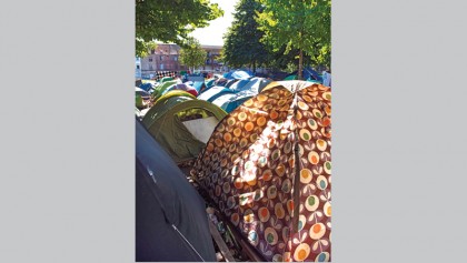 Italy, Germany signal tougher 
EU stance on migrants
