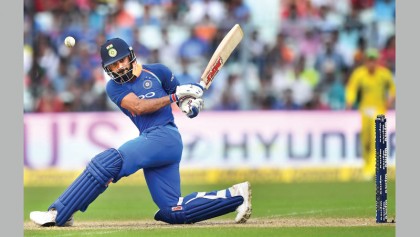 Kohli shapes India’s total