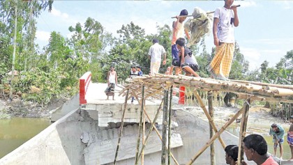 The curious case of three bridges in Kurigram 