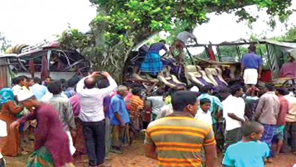 11 killed in road accidents

 
