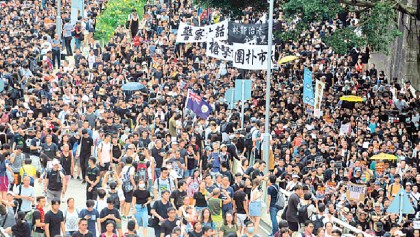 Latest HK rally spotlights China station and tourists