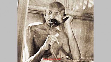 Rare pictures of the last 10 yrs of Gandhi's life