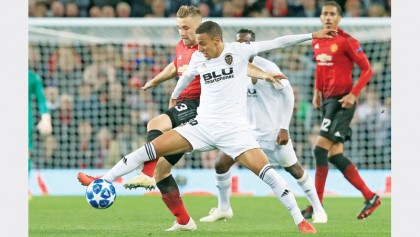 ManU misfire once more in Valencia stalemate