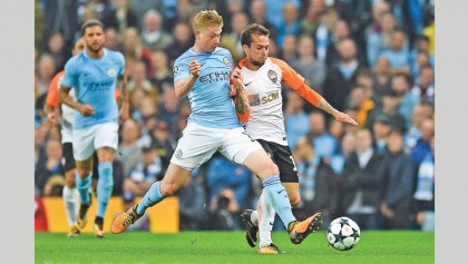 Man City maintain impressive form