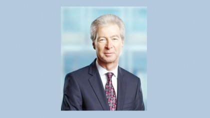 StanChart chief risk officer 
visits Dhaka