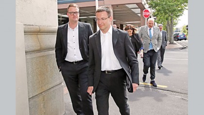 Internet mogul Kim Dotcom 
vows to fight extradition to US