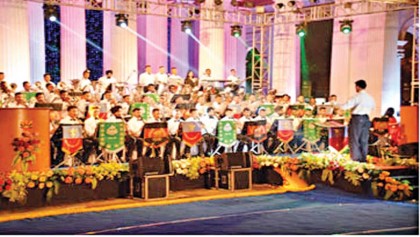 Military band display on Victory Day in Kolkata