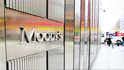 Moody’s cuts South Africa’s 
credit ratings to junk