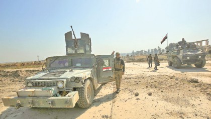 Iraq forces seize Mosul 
airport from IS