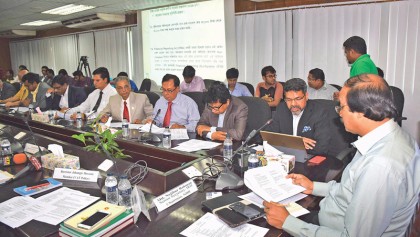 Raise tax-free income 
ceiling to Tk 3.5 lakh 