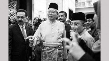 Singapore adds to US pressure 
on Malaysian fund 1MDB