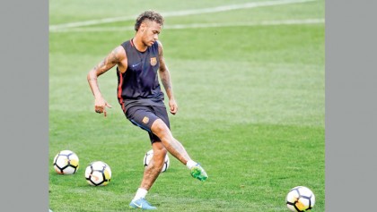 Pensive Neymar stirs renewed PSG fever