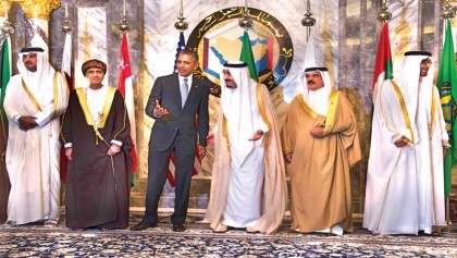 Obama seeks Gulf help against IS