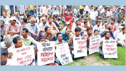 Owners, drivers start hunger strike protesting move