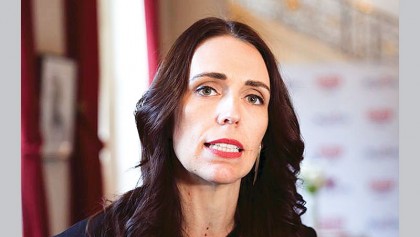 New Zealand PM apologises over 1979 air disaster