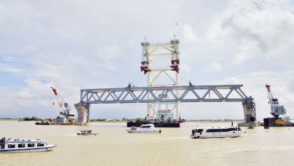 First span put in place in Padma Bridge