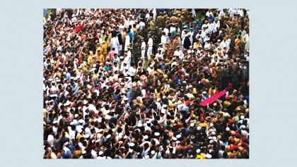Pakistan bids farewell to national hero