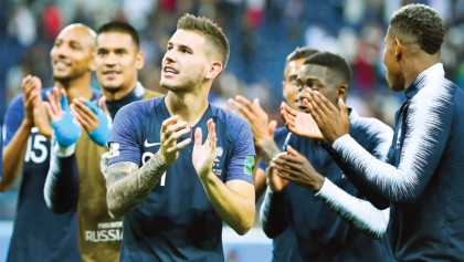 Paris celebrates France’s march to the WC final