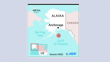 Powerful quake hits off Alaska
