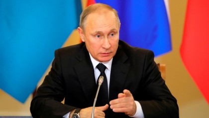 Putin refuses to expel US diplomats, looks to Trump