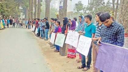 RU students protest Rohingya killing 