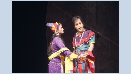 Drishtipat Natyadal takes ‘Raja Himadri’ to India 