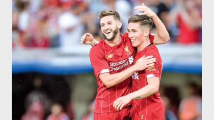 Reds, Blues cruise on Wilson, Pedro